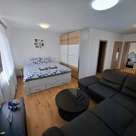 3 Jablane Apartmaji Apartment
