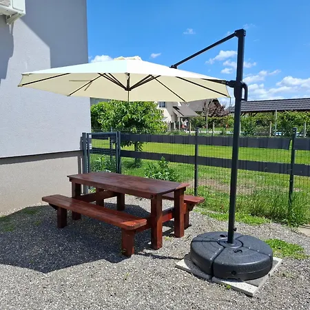 3 Jablane Apartmaji Apartment Beltinci
